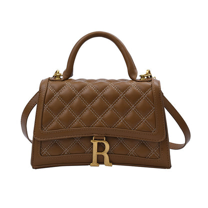 R-Buckle – Women's shoulder bag with R-logo buckle closure